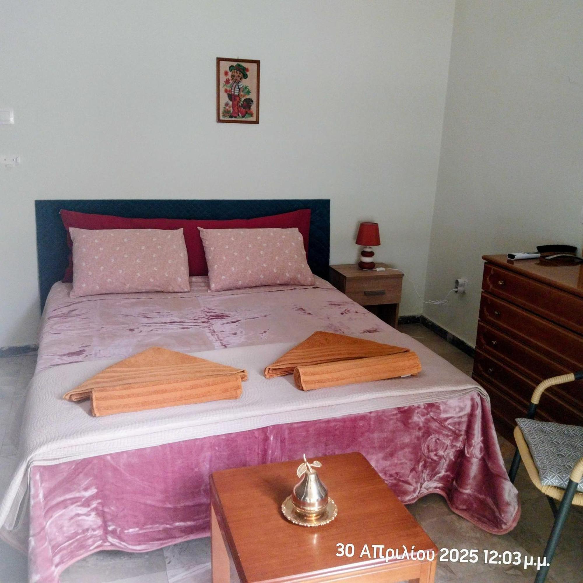 Cozy & Bright Home 50M From Subway -Agios Antonios Афины Экстерьер фото